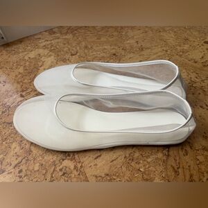 White Mesh Flats